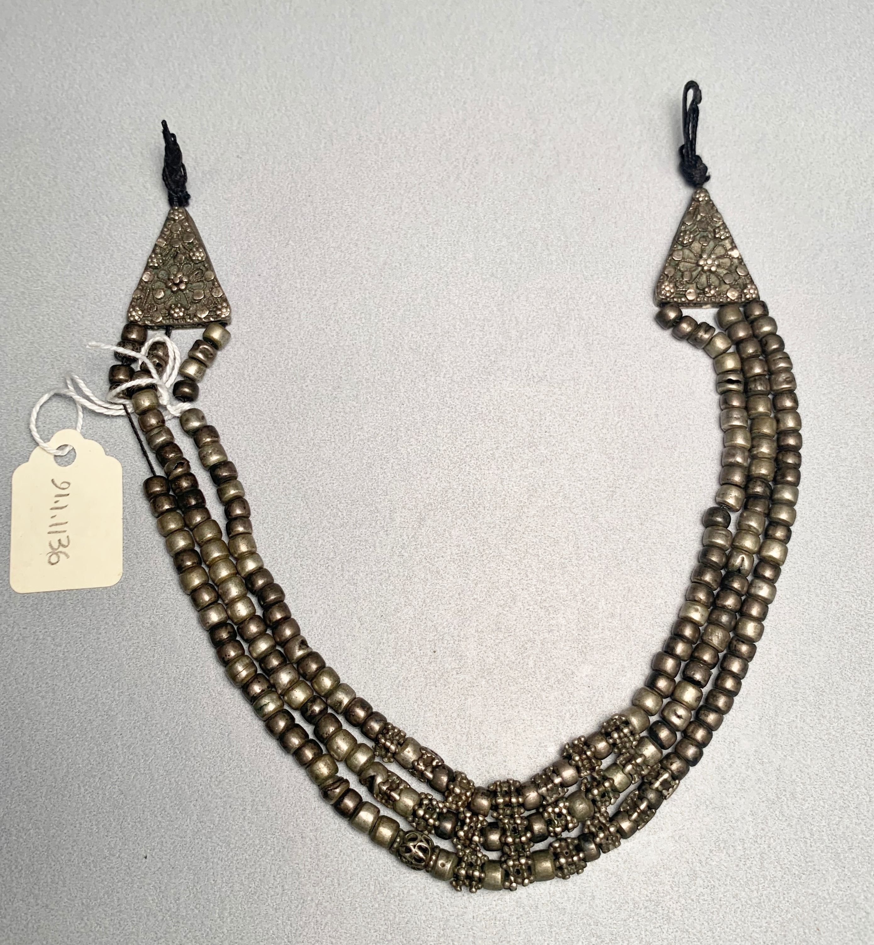 Nineteenth-century silver necklace made in Yemen, The Metropolitan Museum of Art, object 91.1.1136.
